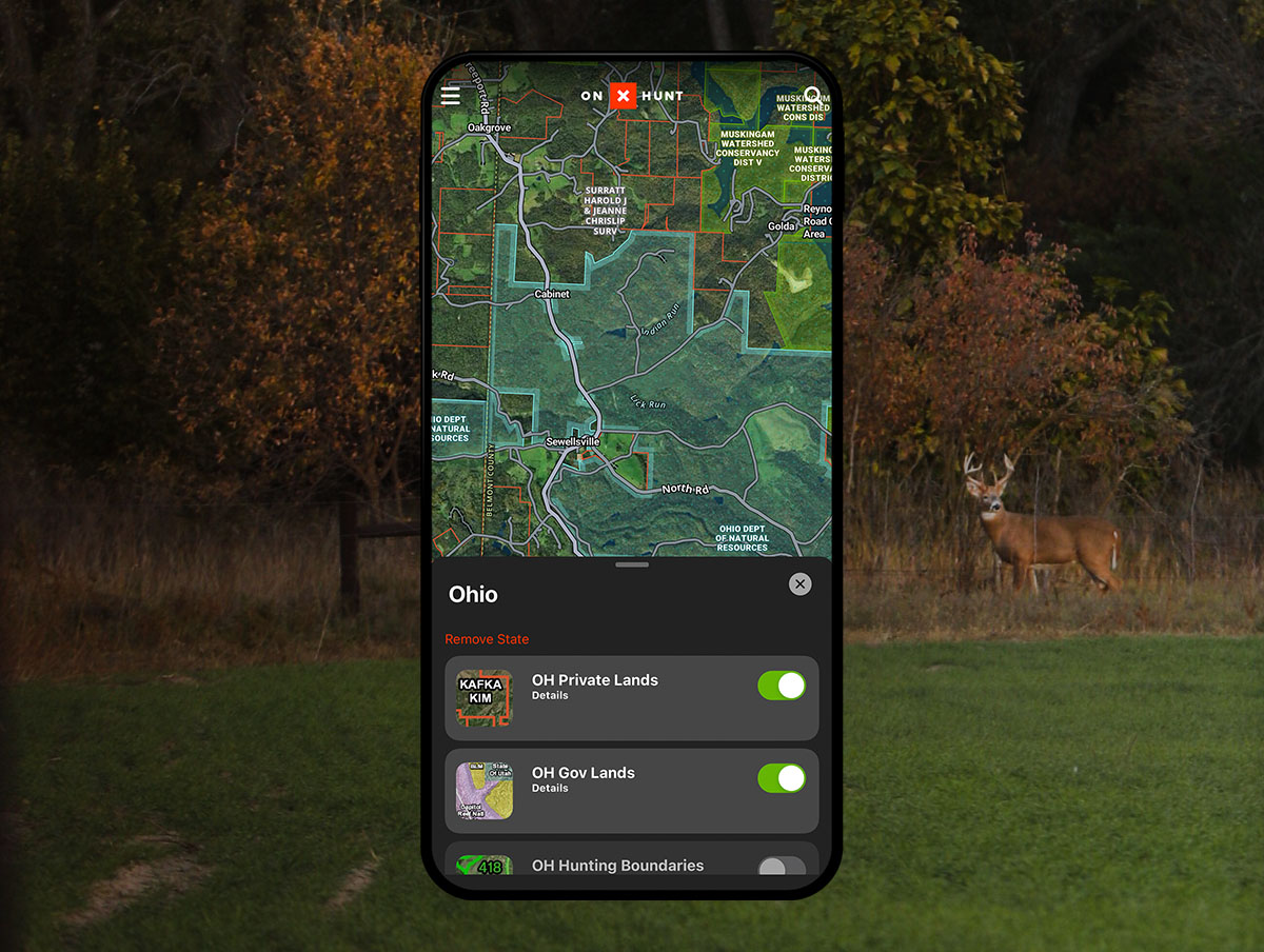 onX Hunt App displaying public and private land layers.