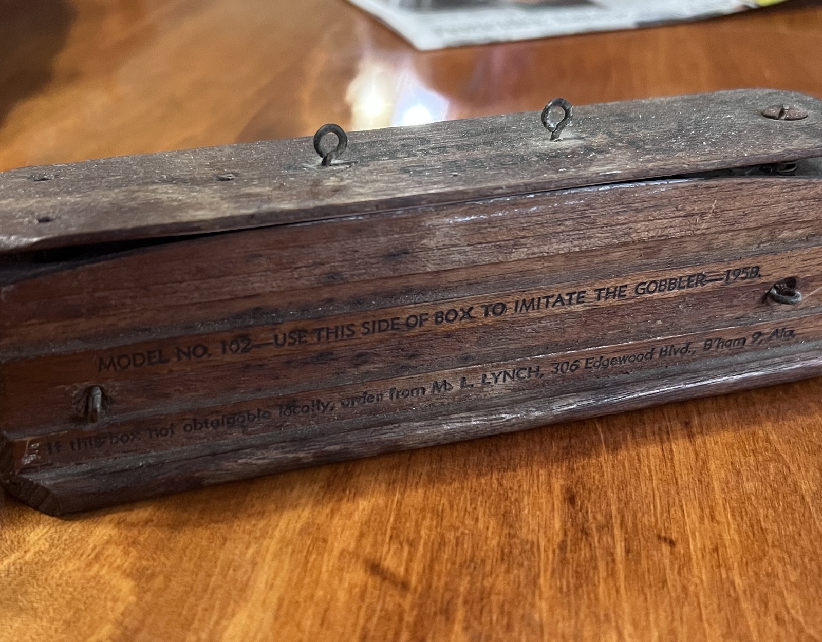 An antique ML lynch box call.