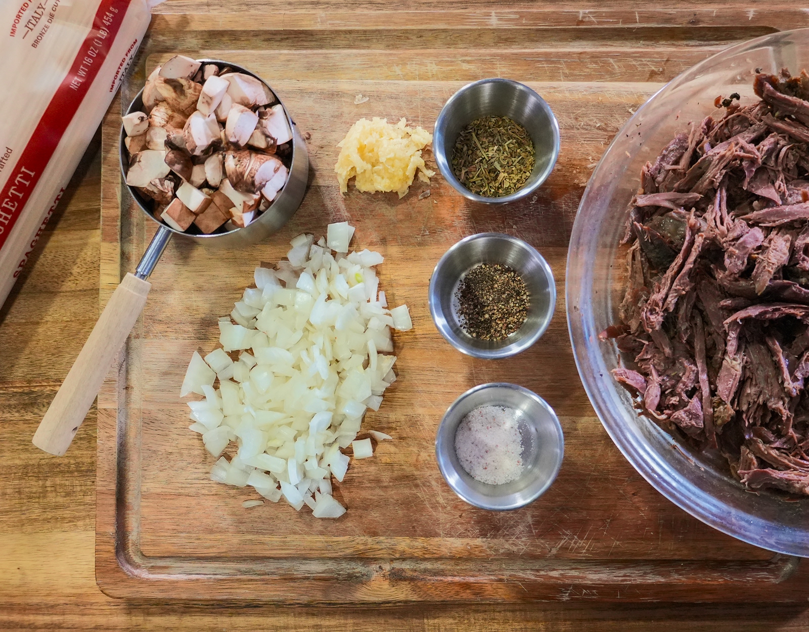 Turkey tetrazzini ingredients in dishes.